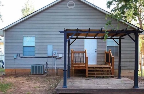 Stillwater House | Cute and cozy 3 bedroom, 2 bath home near Main Street in Stillwater!