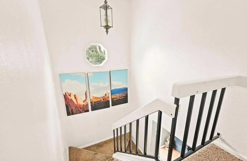 Pheasant Run House | Cute and cozy 3-bedroom townhome in Aurora