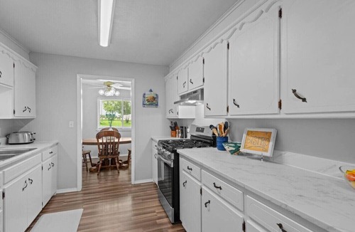 Bartlesville House | Cute and Cozy Cottage