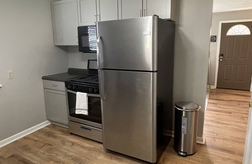 Bowling Green House | Cute and cozy home in BG