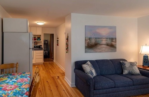 Ludington House | Cute and Cozy home located in the heart of Ludington, near Lake Michigan!