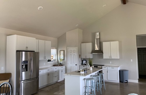 Graford House | Cute and Cozy PK House with Daily Boat Slip!
