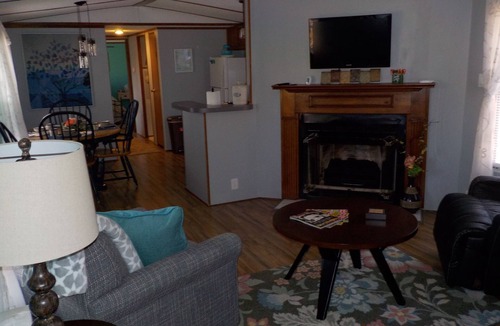 Limestone House | Cute and Quiet Hide-A-way