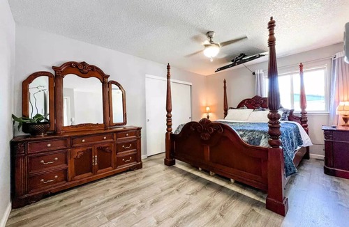 Prineville House | Cute and Updated Downtown Duplex