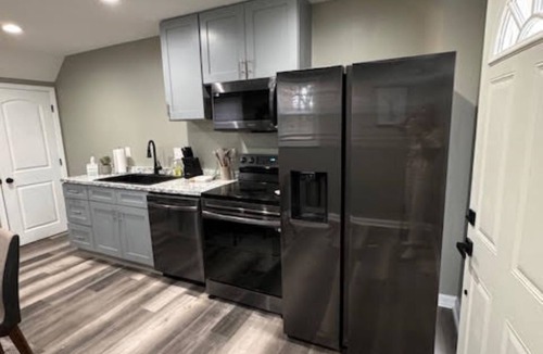 Olathe Apartment | Cute apartment in Downton Olathe