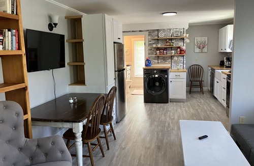 Dover Apartment | Cute Apt w/Parking & W/D!