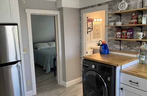 Dover Apartment | Cute Apt w/Parking & W/D!