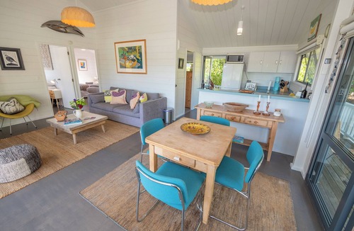 Mangonui House | Cute Bach with Stunning Views