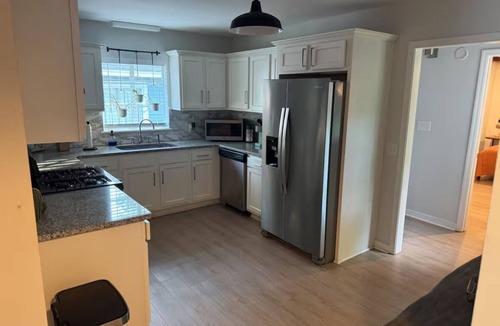 Crestline Heights House | Cute BoHo 3 Bedroom Avondale Cottage