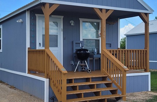 Long Mott Cabin | Cute Brand New Coastal Cabins