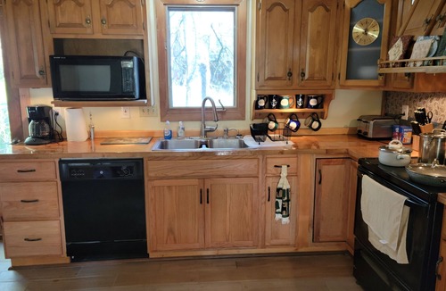 Searsport House | Cute cape with gorgeous ocean views