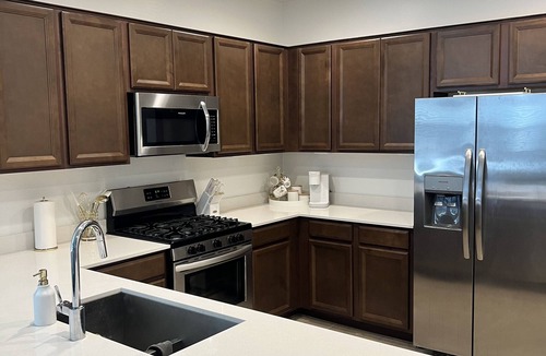 Maryvale House | Cute & Comfy 5 Bedroom Phx Oasis