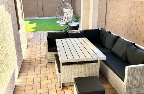 Maryvale House | Cute & Comfy 5 Bedroom Phx Oasis