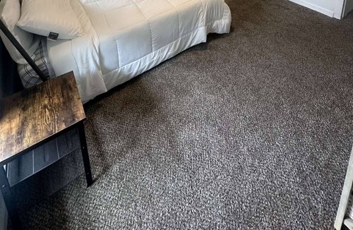 Marble Falls Cabin | Cute Comfy Cabin 3 Bed 1 Bath