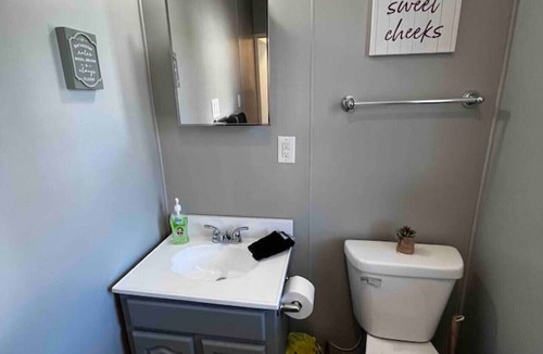 Saint Johns Apartment | Cute & Comfy Efficiency Apartment #9