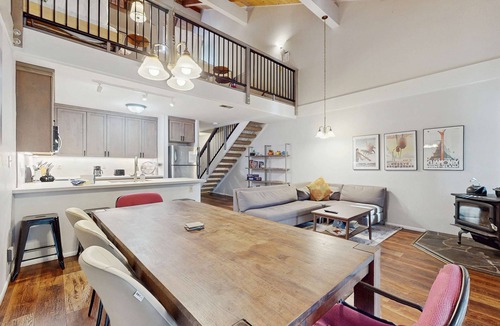 Carnelian Woods Condo | Cute condo with shared pool, hot tub and tennis
