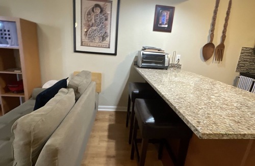 Allandale Condo | Cute & Convenient One Bedroom in North/Central Austin