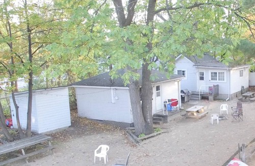 Wasaga Beach Cottage | Cute Cottage, 2 min Walk to Beach, BCC #2