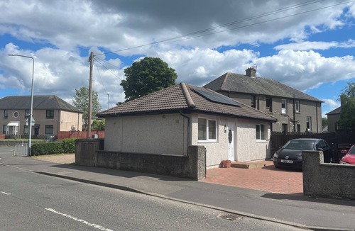 Bathgate House | Cute Cottage Central Bathgate