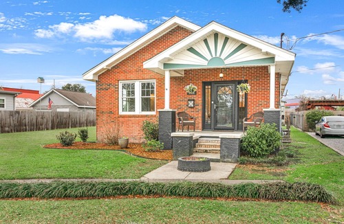 Jefferson House | Cute cottage in safe, quiet area