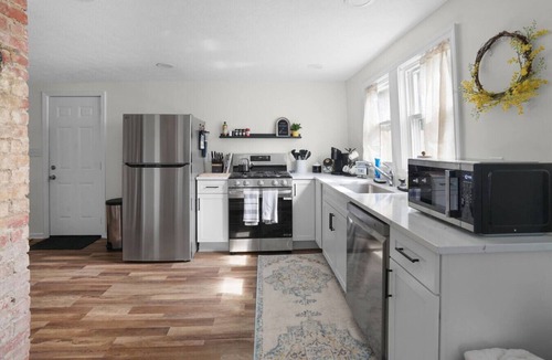 Franklin House | Cute Cottage-New Remodel!
