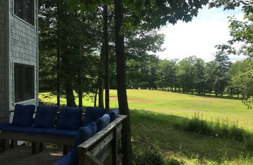 La Pointe House | Cute cottage on the golf course