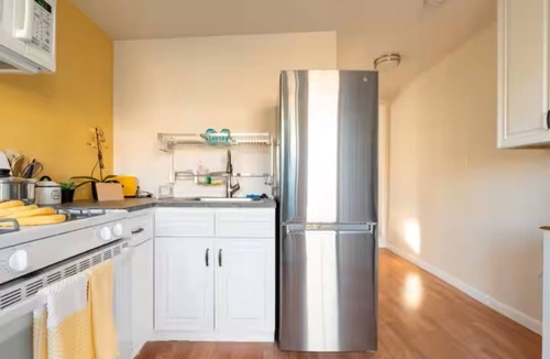 Torrance House | Cute Cottage Style Unit