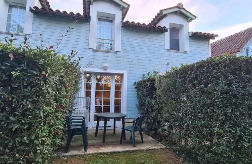 Marciac House | Cute Cottage with Pool at Marciac Lake