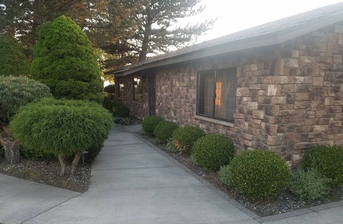 Eltopia Cottage | Cute country cottage