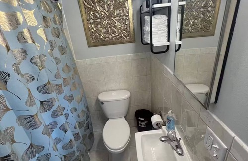 Beach Park Condo | Cute & Cozy, 1bd Condo Apartment/townhouse