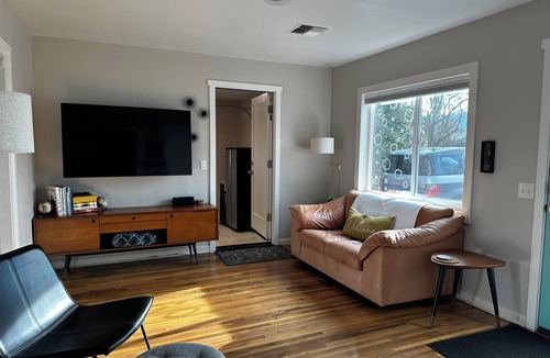 Southeast Eugene House | Cute & Cozy 2-Bedroom in SE Eugene