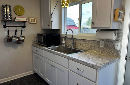 Southeast Eugene House | Cute & Cozy 2-Bedroom in SE Eugene