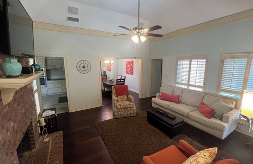 Garland House | Cute & cozy 2bd/2bth home, heated spa, close to DART station, convenient!