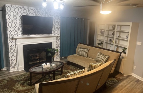 Augusta Condo | Cute & Cozy Condo!
