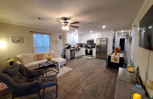 Crestview House | Cute, Cozy Crestview Cottage!