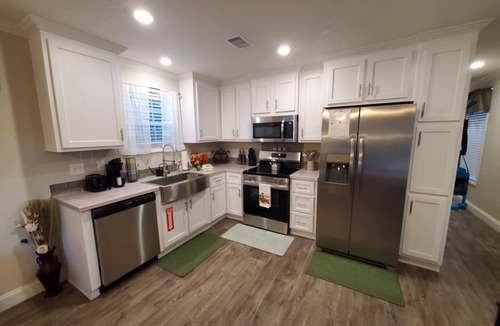 Crestview House | Cute, Cozy Crestview Cottage!