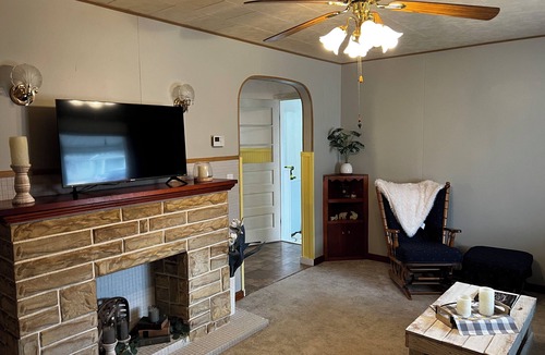 Ellsworth County House | Cute cozy full home fenced back yard spacious parking near lake