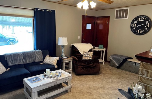 Ellsworth County House | Cute cozy full home fenced back yard spacious parking near lake