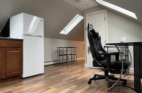 Elmhurst Apartment | Cute & Cozy Providence Studio!