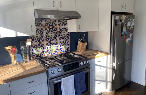 Andover Cottage | Cute downtown cottage - highly desired