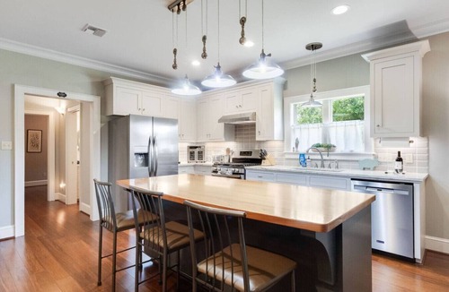 St. Martinville House | Cute house on the prairie