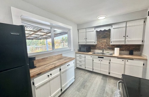 Tri-Cities House | Cute Humble Adobe in Kennewick