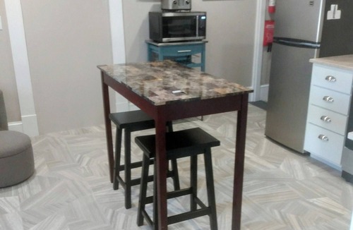 Auburn Apartment | Cute Intown suite