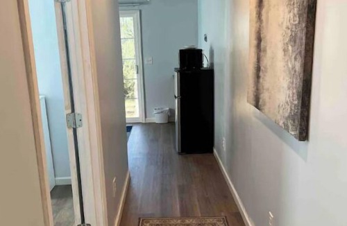 Moss Apartment | Cute little apt. Safe charming quiet setting.