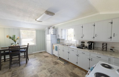 Rosewood House | Cute n' Comfy Capers