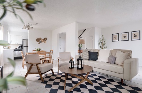 Waters Park House | Cute n' Cozy Retreat in Central Austin