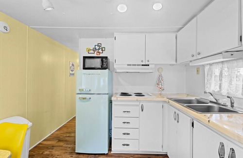 Rockaway Beach House | Cute Pet Friendly Home With Firepit