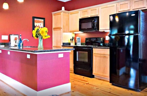 Greater Heights Apartment | Cute quiet studio - near downtown- pool and spa