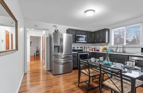 Imperial House | Cute ranch house -quiet & safe -3 BR 1 Bath