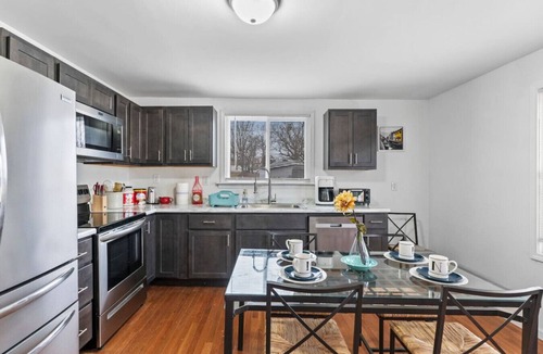 Imperial House | Cute ranch house -quiet & safe -3 BR 1 Bath